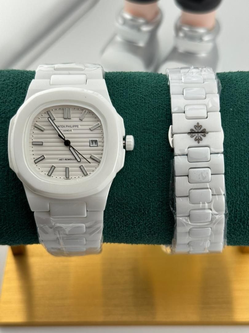 Men wrist watch